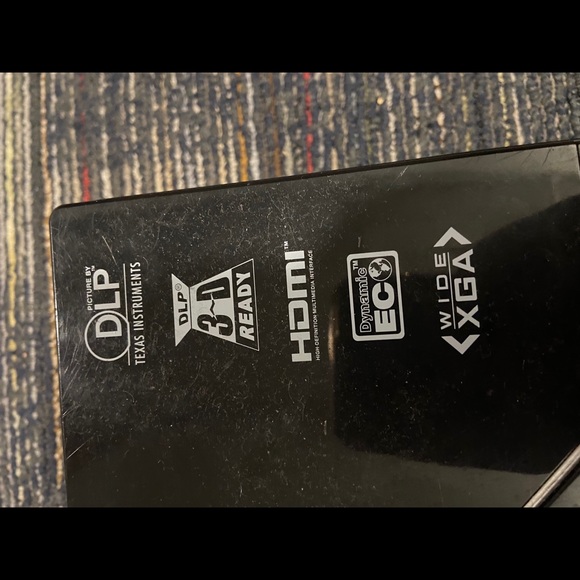 Projector - Picture 3 of 7